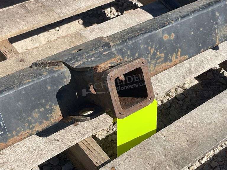 2" V5 receiver hitch off of 1999 GM K series truck