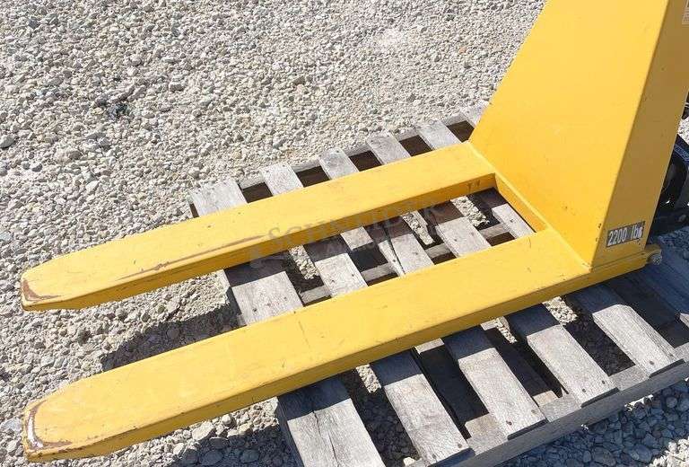 Wesco 2,200 lb. high lift pallet jack