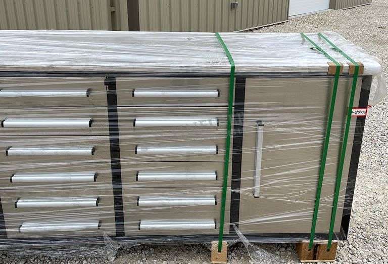 Unused 10' toolbox workbench
