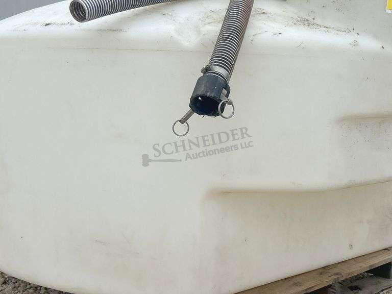425 gallon round poly tank