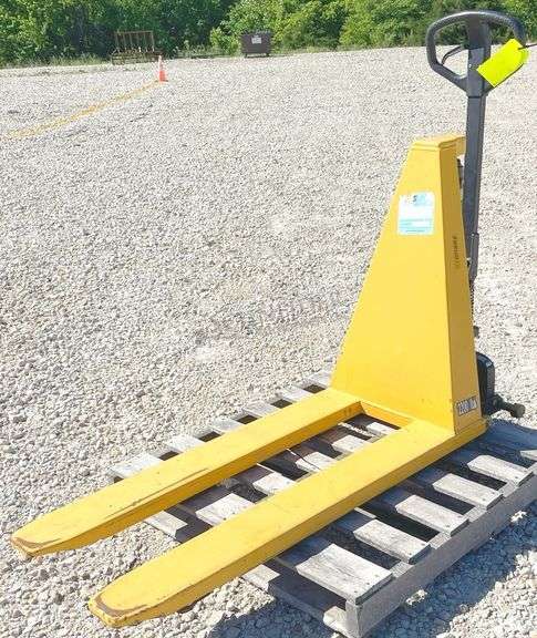 Wesco 2,200 lb. high lift pallet jack