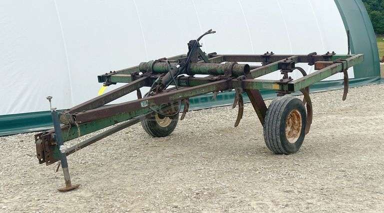 Oliver 466 9' chisel plow