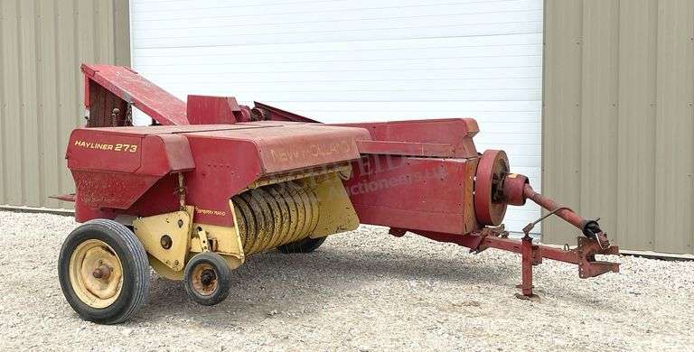 New Holland 273 square hay baler