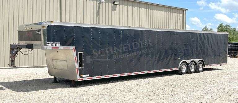 2004 Haulmark 40' enclosed car trailer