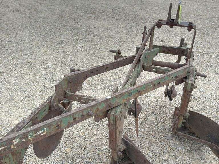 Oliver 3-16" 3-point plow w/ coulters