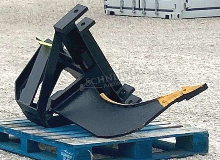 HD 3-point ripper w/ 34” ripper tooth