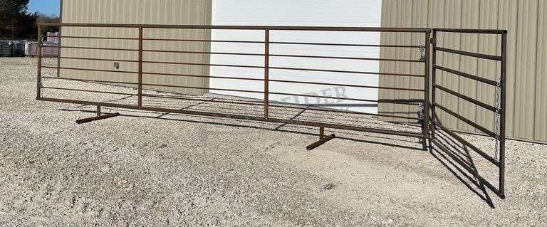 Unused 24' freestanding corral panel w/ 8' gate on 1 end