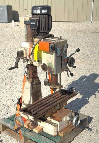 RF-40 mill drill, 220 volt 3-phase motor