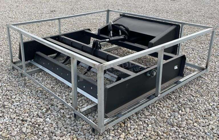 Unused 6' skid steer grader scraper w/ hydraulic scarifer