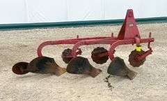 Dearborn 3-12" 3-point plow w/ coulters