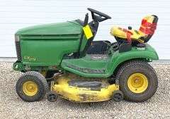 John Deere LX279 riding mower