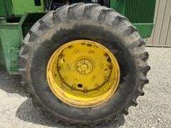 John Deere 8640 4-wheel drive tractor