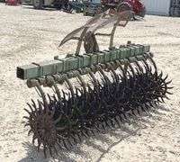 John Deere 7' 3-point rotary hoe
