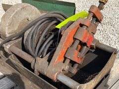 Toledo 999 pipe threader w/ dies, 110 volts