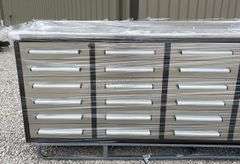 Unused 10' toolbox workbench, slight transport damage
