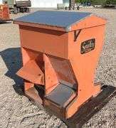 Smidley hog feeder