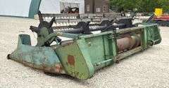John Deere 216 16' grain head