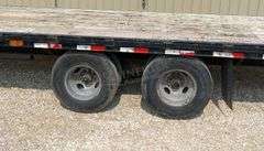 2009 PJ 30' flatbed gooseneck trailer