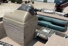 2000 Fisher 17 Dominator aluminum fishing boat