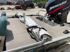 2000 Fisher 17 Dominator aluminum fishing boat