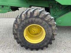 John Deere 9500 4x4 combine