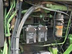 John Deere 8640 4-wheel drive tractor