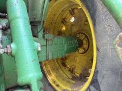 John Deere 8640 4-wheel drive tractor