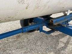 Lely wagon gear w/ 1,000 gallon anhydrous tank
