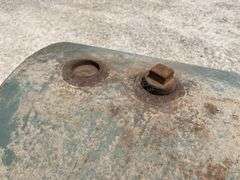 5' wide steel oil tank w/ legs