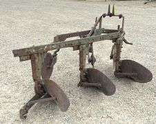 Oliver 3-16" 3-point plow w/ coulters