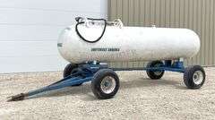 Lely wagon gear w/ 1,000 gallon anhydrous tank
