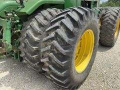 John Deere 8640 4-wheel drive tractor