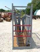 Rebuilt cattle squeeze chute w/ head catch gate