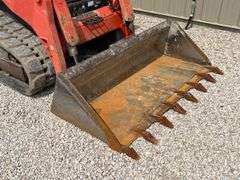 Kubota SVL75-2 skid steer loader