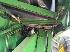 John Deere 9500 4x4 combine