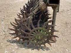 John Deere 7' 3-point rotary hoe
