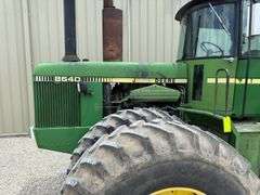John Deere 8640 4-wheel drive tractor