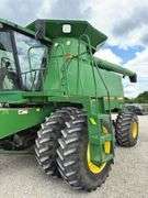 John Deere 9500 4x4 combine