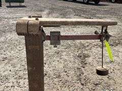 Howe platform scale w/ weights