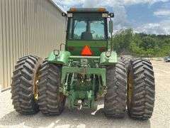 John Deere 8640 4-wheel drive tractor