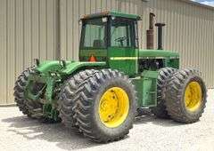 John Deere 8640 4-wheel drive tractor