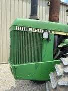John Deere 8640 4-wheel drive tractor