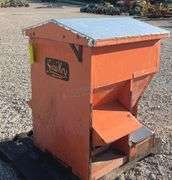 Smidley hog feeder