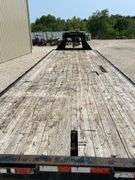 2009 PJ 30' flatbed gooseneck trailer