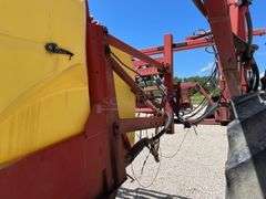 Hardi Commander 1,200 gallon sprayer