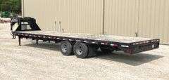 2009 PJ 30' flatbed gooseneck trailer