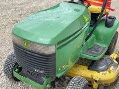 John Deere LX279 riding mower