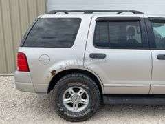 2004 Ford Explorer XLT 4x4 SUV