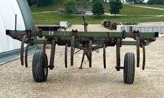 Oliver 466 9' chisel plow