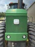 John Deere 8640 4-wheel drive tractor